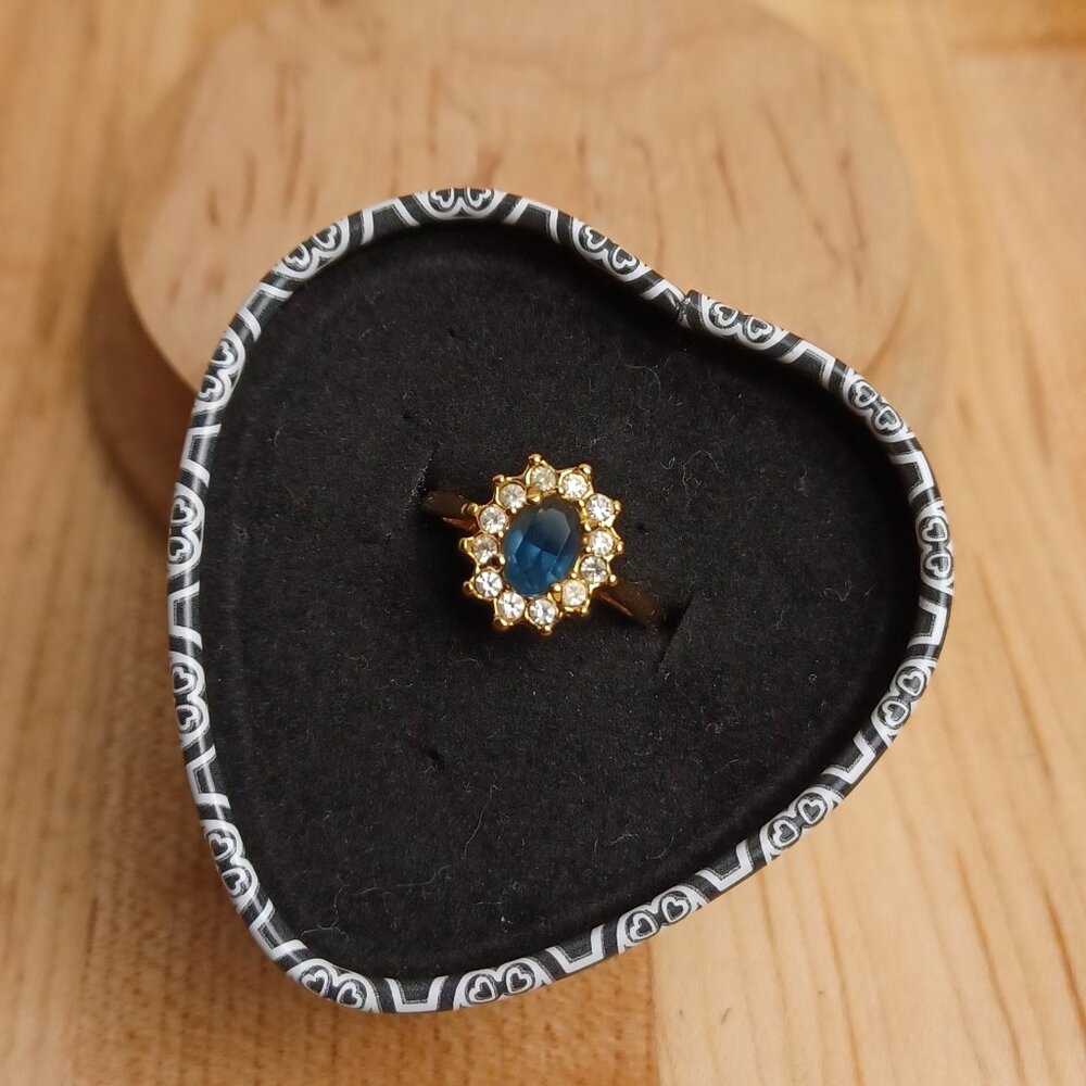 Vintage 80s 90 Fancy Costume Ring, 4.75